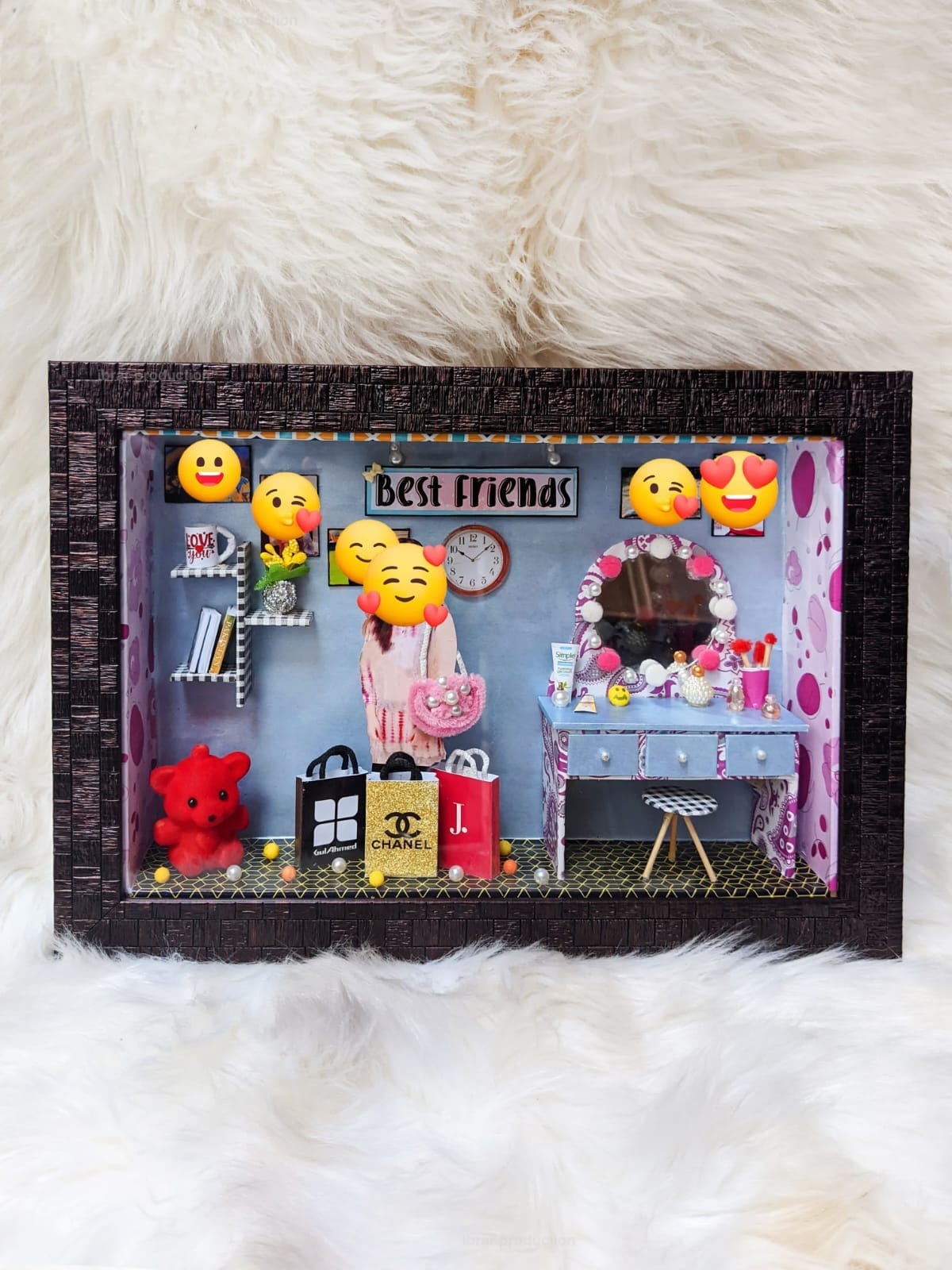 photo frame, photo frame design, customized photo frames pakistan, led light photo frame, wedding photo frame, custom made photo frame