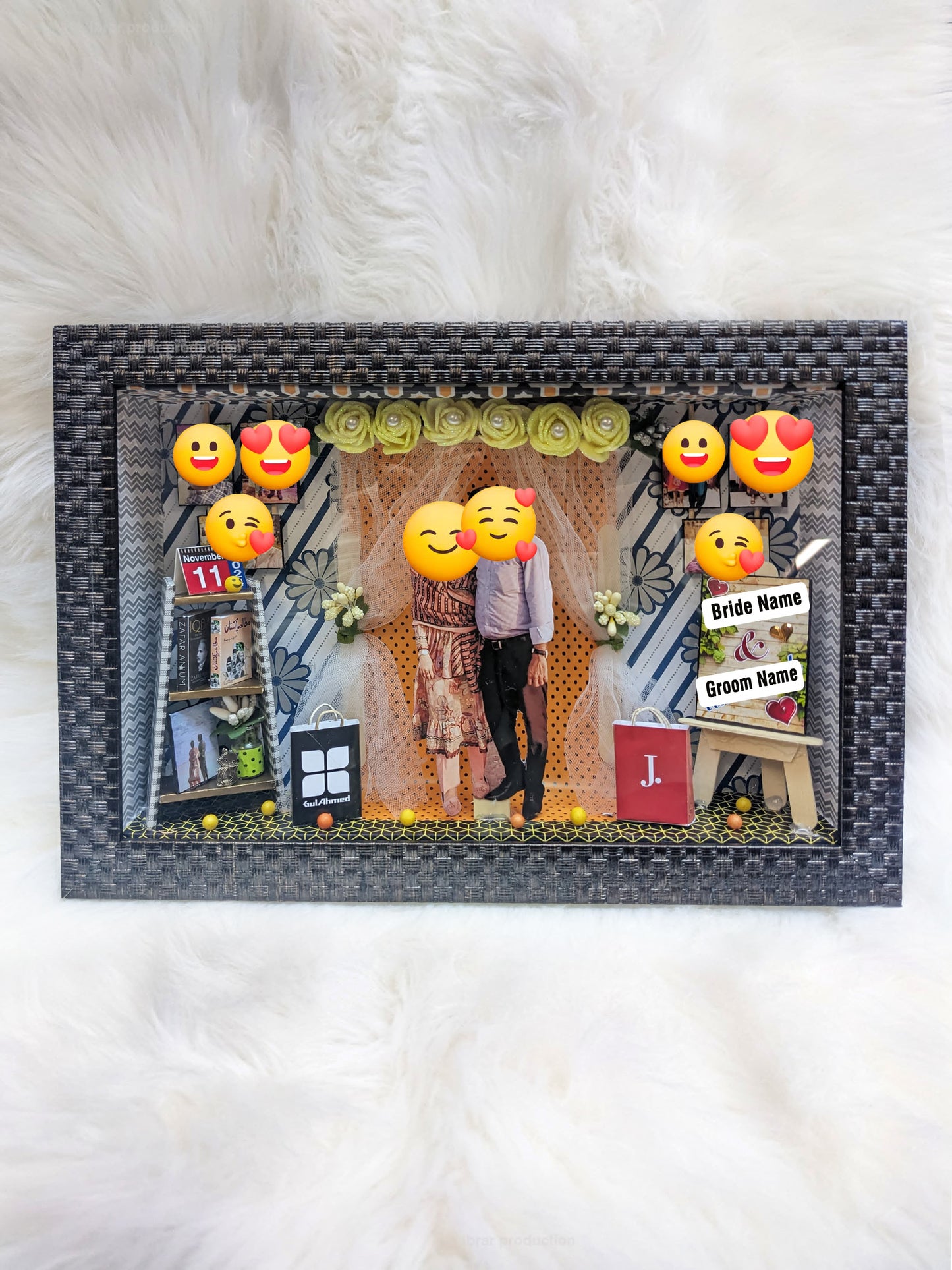 photo frame, photo frame design, customized photo frames pakistan, led light photo frame, wedding photo frame, custom made photo frame