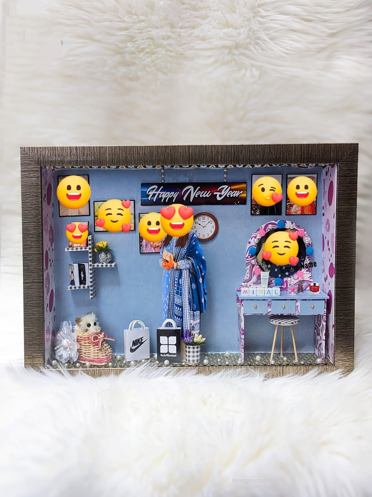 photo frame, photo frame design, customized photo frames pakistan, led light photo frame, wedding photo frame, custom made photo frame