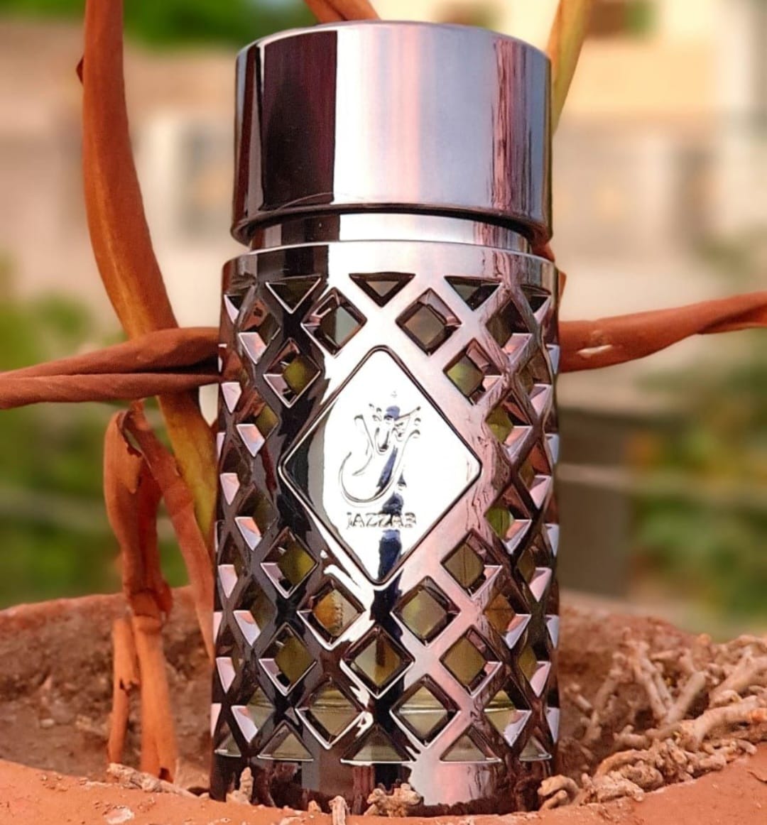 scent, perfume scent, fragrance, fragrance perfume, oud perfumes in pakistan, perfume brands in pakistan, oudh, ard al zafraan perfume, lattafa jazzab perfume