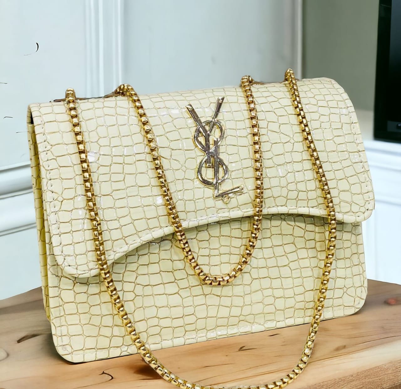 YSL hand bags, hand bags for girls, hand bags for women, ladies bags in Pakistan, branded bags, branded hand bag, gift bags