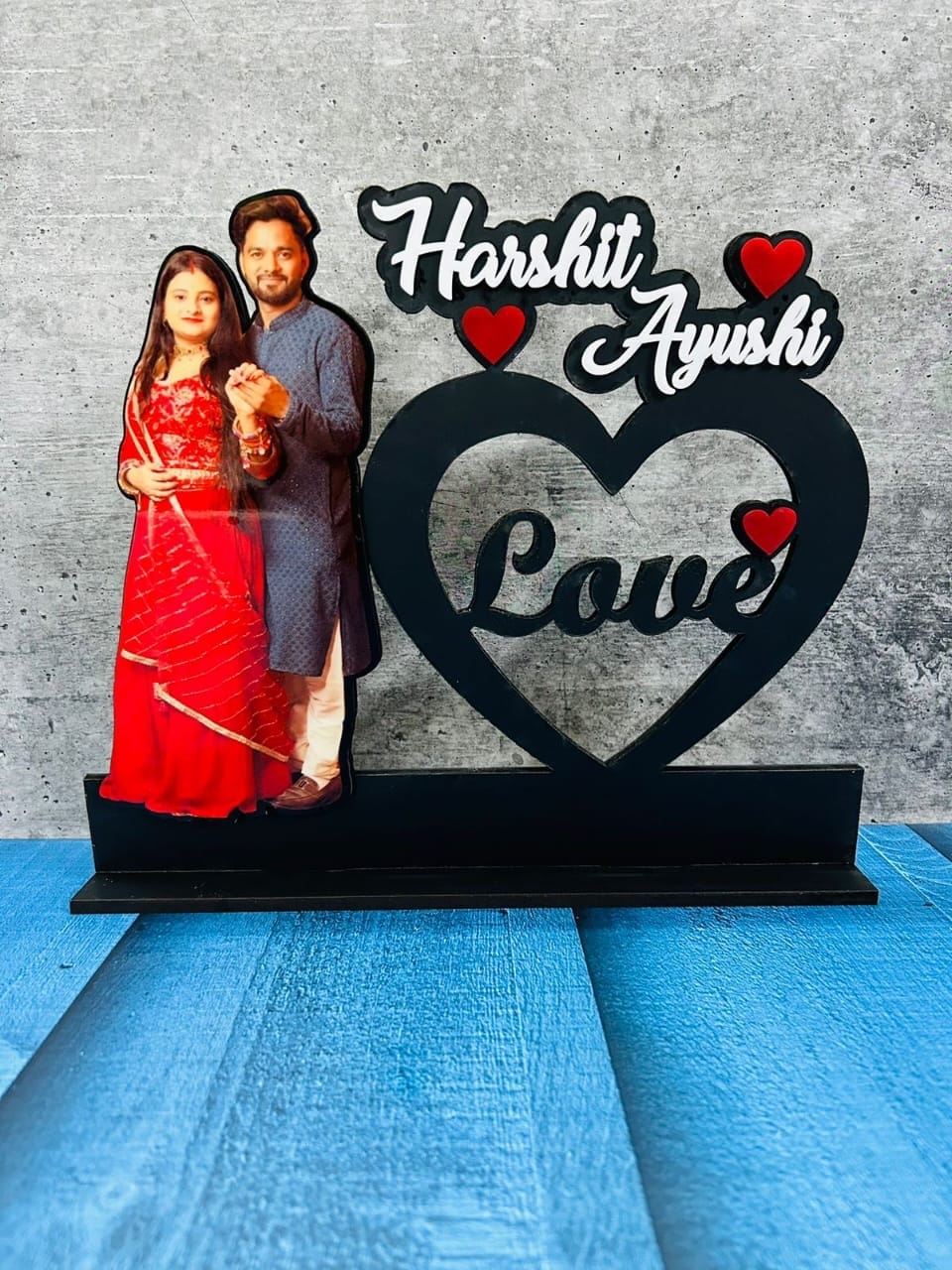 photo frame, photo frame design, customized photo frames pakistan, led light photo frame, wedding photo frame, custom made photo frame